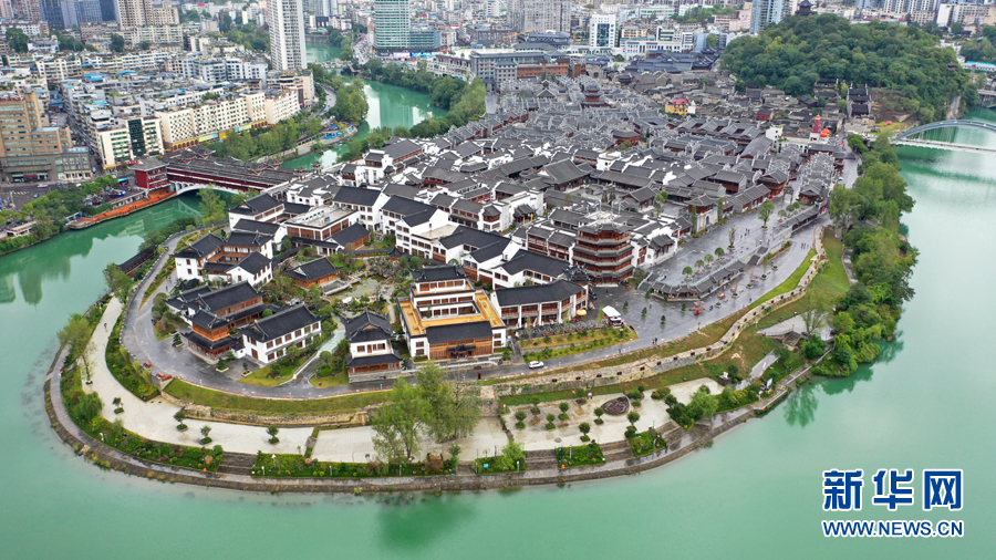 航拍贵州铜仁中南门历史文化旅游区