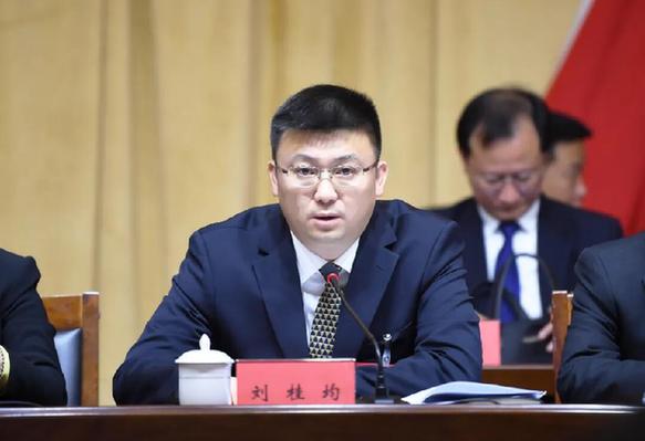 刘桂均主持开幕式
