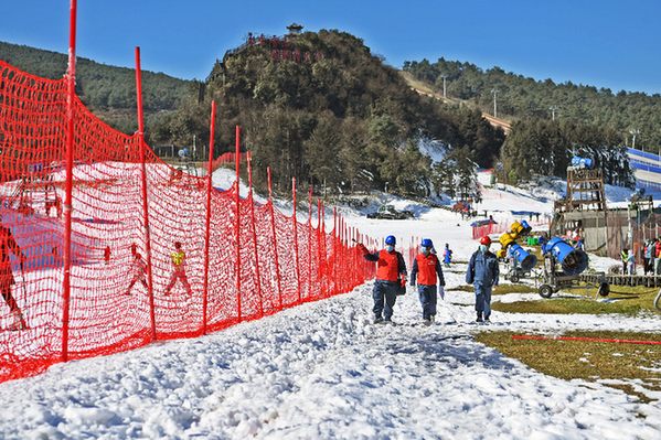 贵州六盘水滑雪场上的冬奥梦