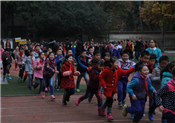 贵阳市公安局特警组织演练 3200余名学生5分钟疏散完毕