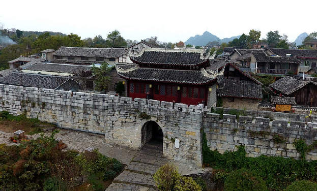 航拍贵州青岩古镇 感受600年悠悠古韵