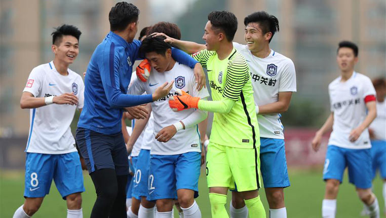 足球——全国青少年超级联赛：贵州恒丰不敌天津泰达