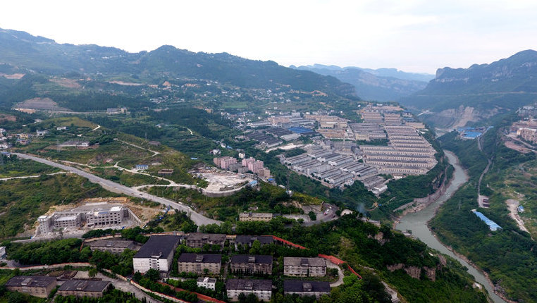 【特色新兴产业看贵州】俯瞰贵州习酒镇 感受长征故地新变化