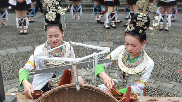 贵州：侗族同胞欢度谷雨节