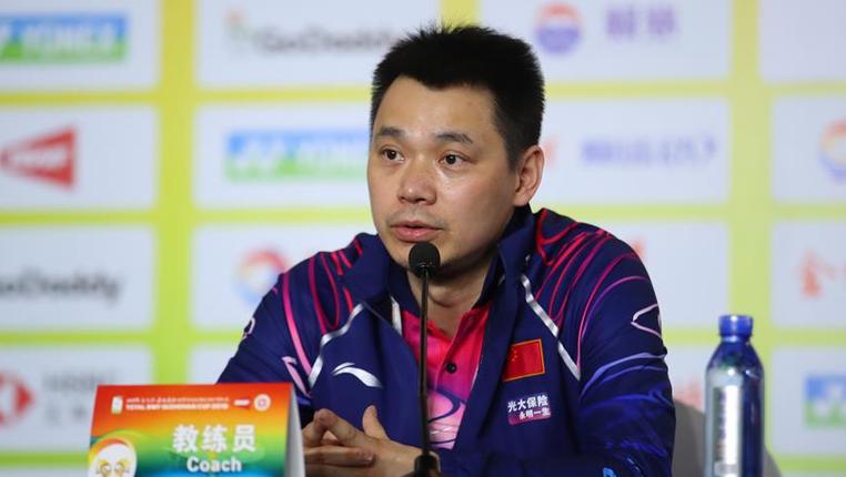 羽毛球——苏迪曼杯半决赛：中国队举行新闻发布会