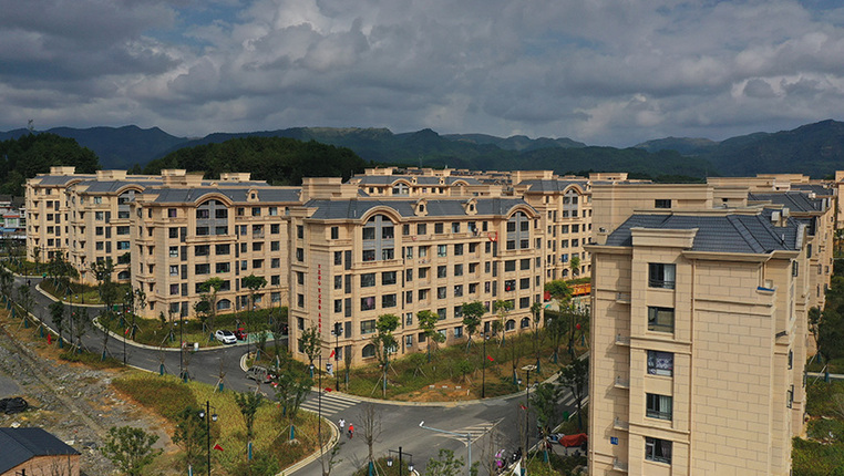 “瞰”壮举！贵州建成易地扶贫搬迁住房45万余套