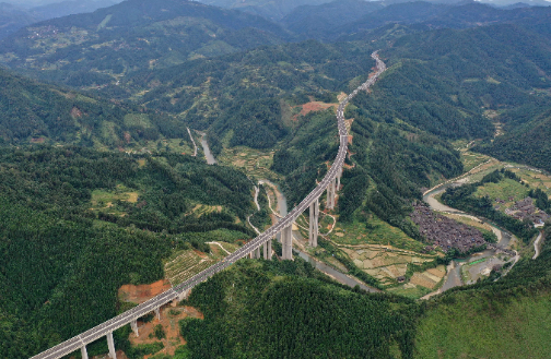 贵州剑榕高速建成通车