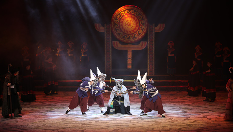 民族歌舞剧《高高威宁》在贵阳大剧院首演