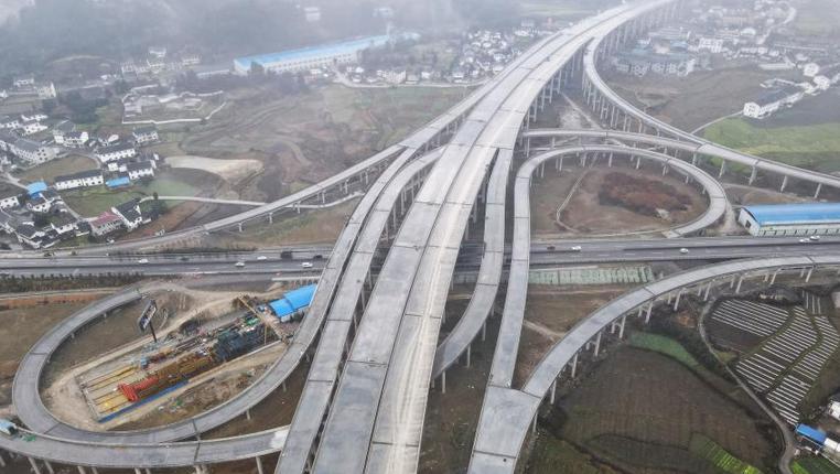 兰海高速重遵扩容工程蒲场特大桥主体工程全部完工