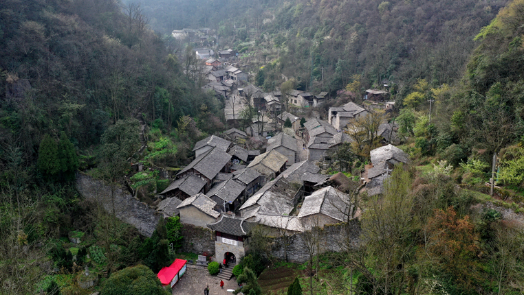航拍“屯堡文化地面博物馆”安顺云山屯