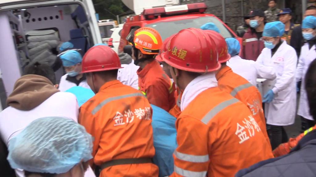 贵州省金沙县煤矿事故：已致2人死亡 持续搜救6名被困人员