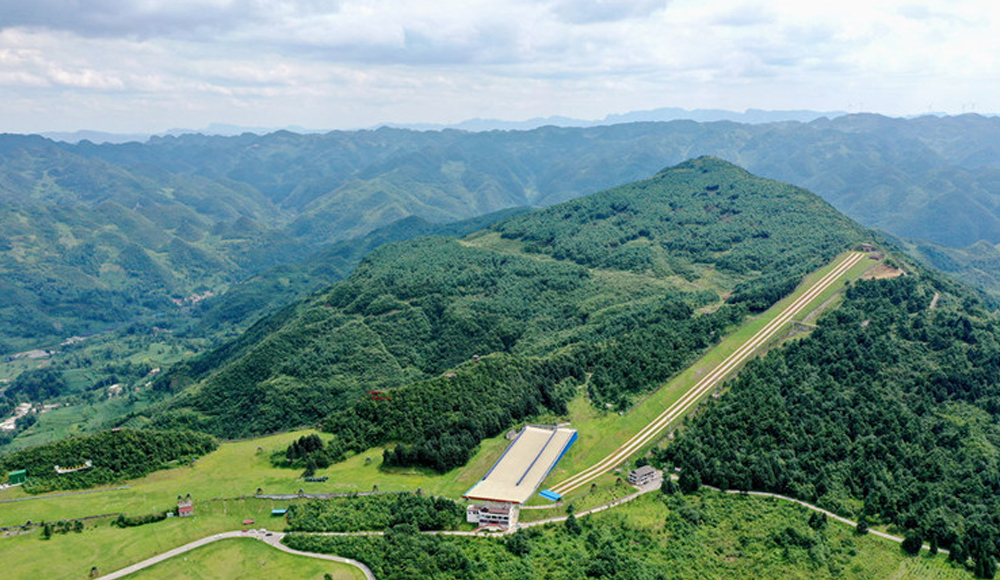 航拍贵州玉舍国家森林公园 夏日绿意盎然