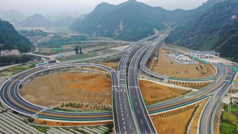 贵州：江（口）玉（屏）高速即将建成通车