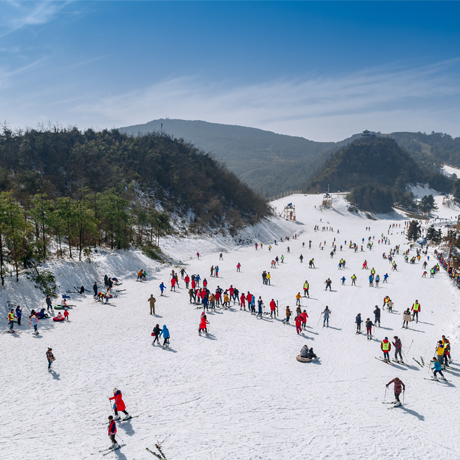 新华全媒+｜燃！看三亿人参与冰雪运动