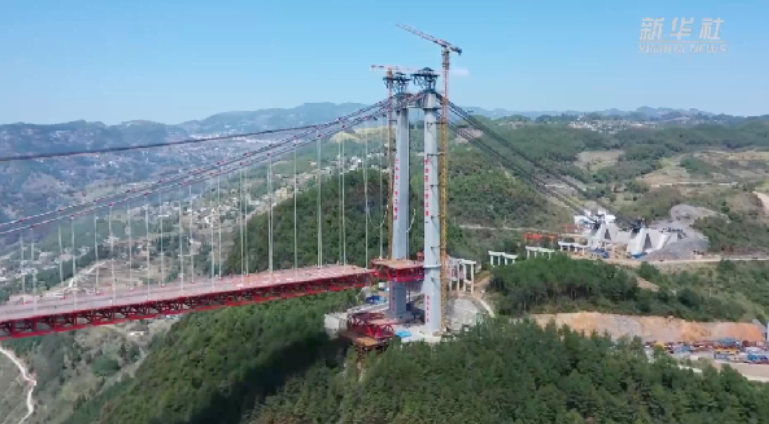 贵州金仁桐高速桐梓河特大桥顺利合龙