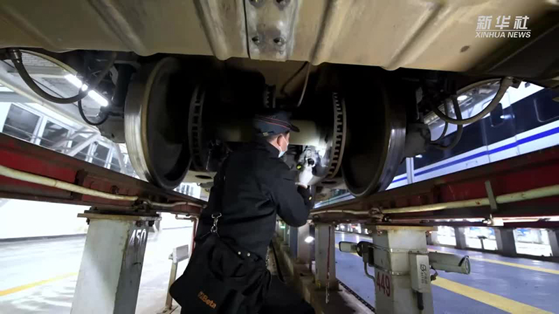 贵阳：动车“体检”确保春运安全