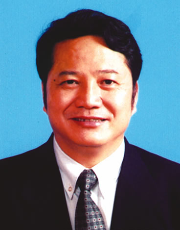 1987年7月至1992年12月,先后任贵州省从江县县长,县委副书记,书记